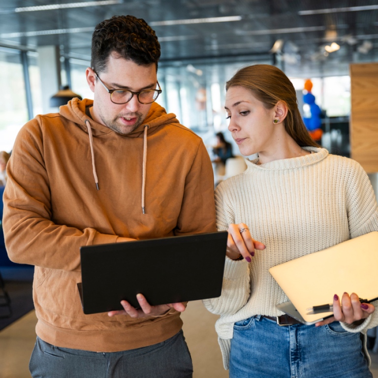Two students in Studenthuset.