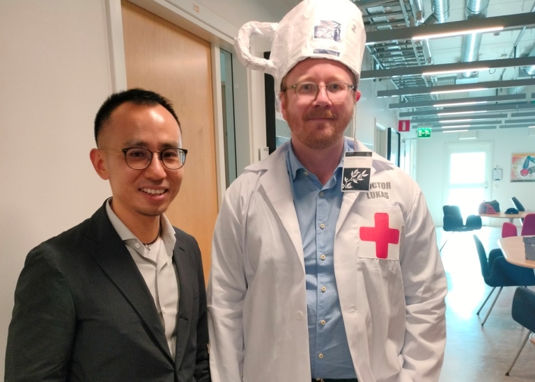 Lukas Rødland and his opponent, Guancong Ma from Hong Kong Baptist University