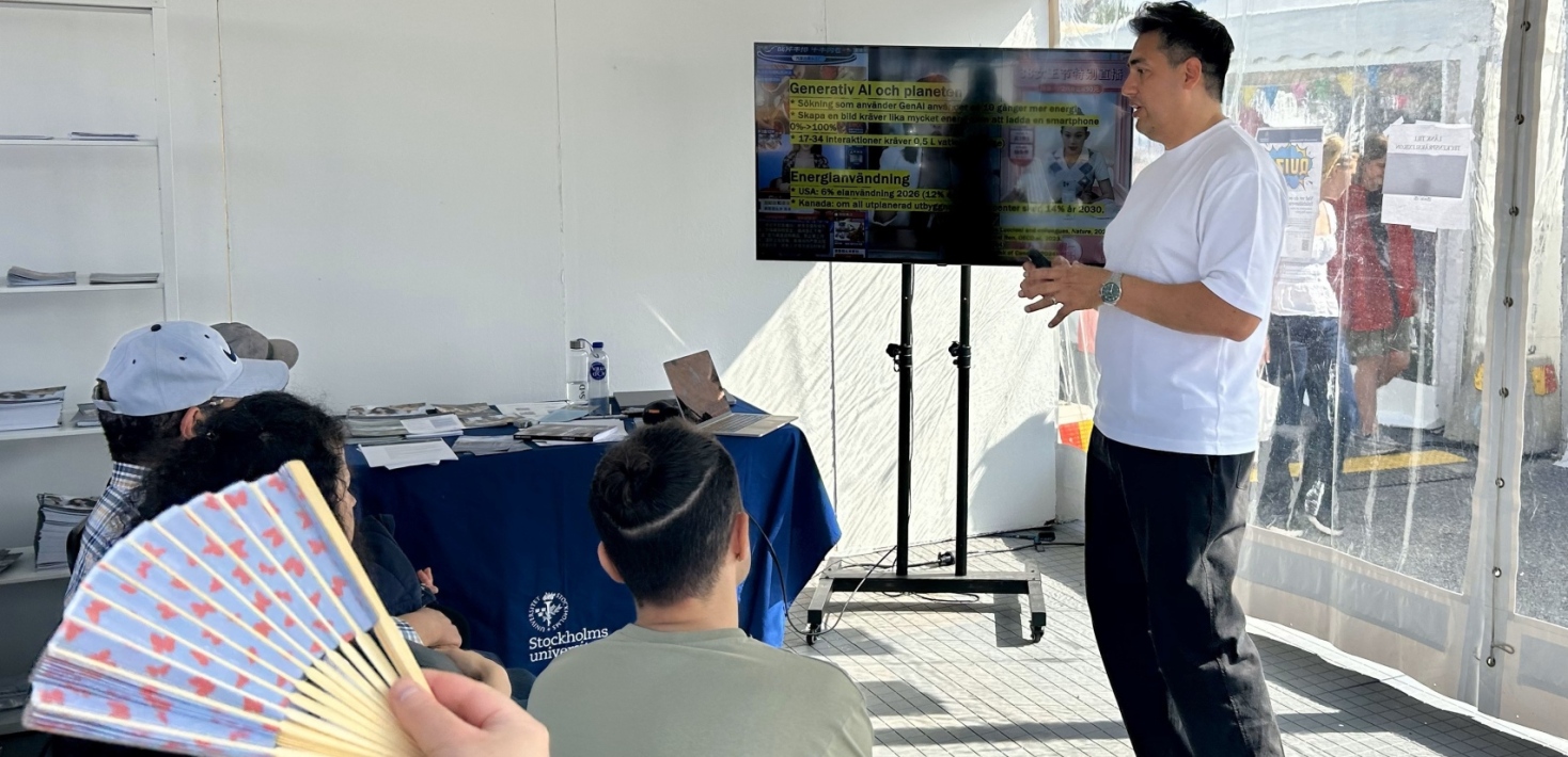 Victor Galaz, docent i statsvetenskap vid Stockholm Resilience Centre, på Järvaveckan