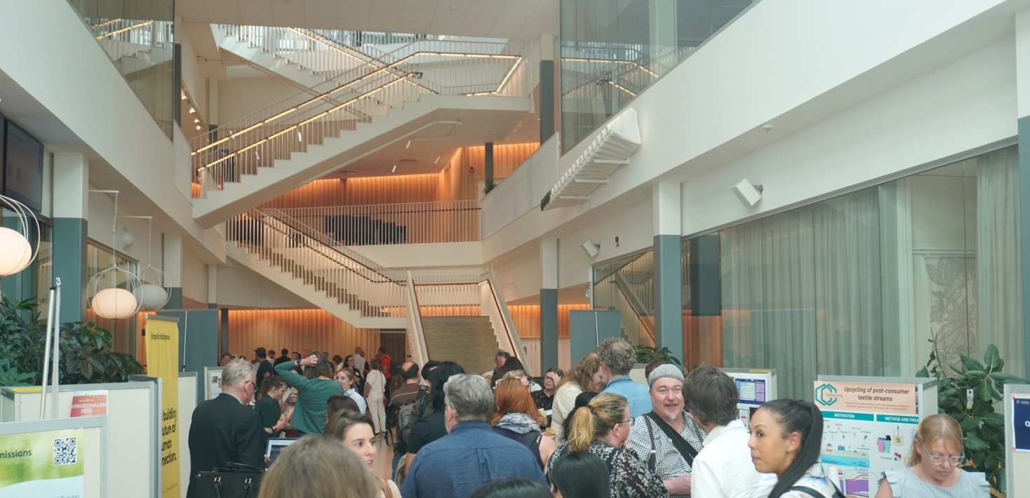 At the expo area, researchers showcased their companies and shared their journey from idea to innova