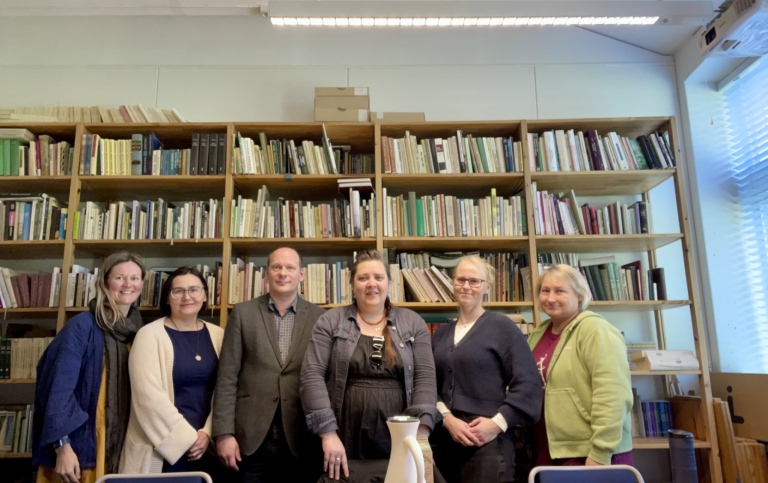 Board members of the Language Museum and researchers from the Section for Baltic Sutudies.