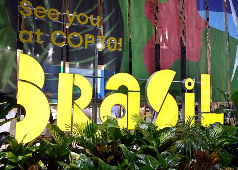 Gula bokstäver BRASIL