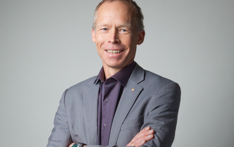 Johan Rockström med armarna i kors